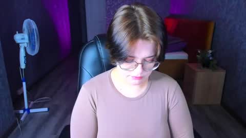 renee_turner online show from 12.05.24
