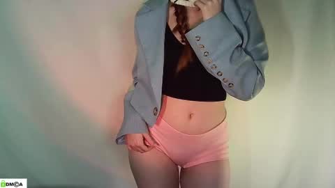 Renesme White Im here from Monday to Friday online show from 05.14.26