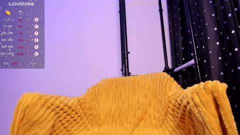 Snapshot of renhowardfit chatting on 10.15.25 renhowardfit online show from 10.15.25