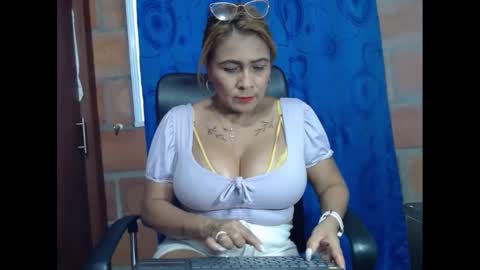 Rennata online show from 01.30.25