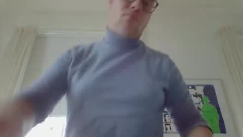 Snapshot of rettie1984 chatting on 02.14.25 Attention whore online show from 02.14.25