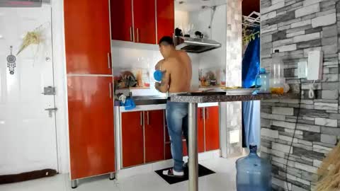 Snapshot of rey_masterhot chatting on 10.04.25 reymasterhot online show from 10.04.25