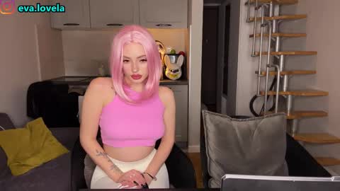 reyeva online show from 10.25.25