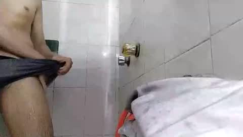 Snapshot of reynspen chatting on 09.26.25 Reynspen online show from 09.26.25