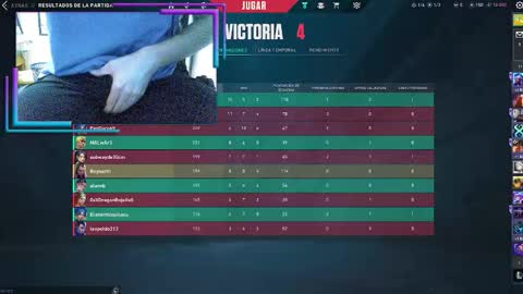 Snapshot of reynspen chatting on 10.21.25 Reynspen online show from 10.21.25