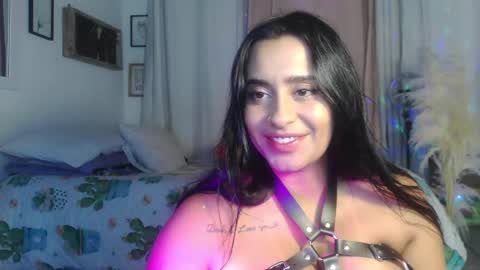 Snapshot of rhaenyra_ chatting on 02.14.25 Rhaenyra online show from 02.14.25
