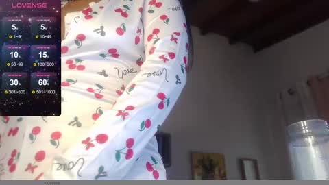 Snapshot of rhaenyra_ chatting on 09.12.25 Rhaenyra online show from 09.12.25