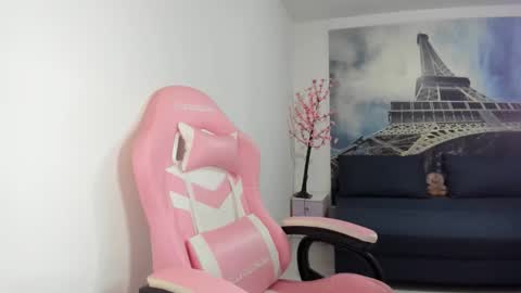 Snapshot of rheaetthan chatting on 02.18.26 rheaetthan online show from 02.18.26