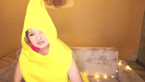 Snapshot of rheamoonn chatting on 03.06.26 Grace online show from 03.06.26