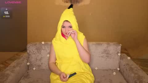 Snapshot of rheamoonn chatting on 03.09.26 Grace online show from 03.09.26