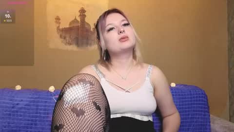 Snapshot of rheamoonn chatting on 04.05.26 Grace online show from 04.05.26