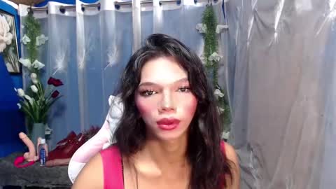 Snapshot of rhiana_slut chatting on 10.23.25 rhiana_slut online show from 10.23.25