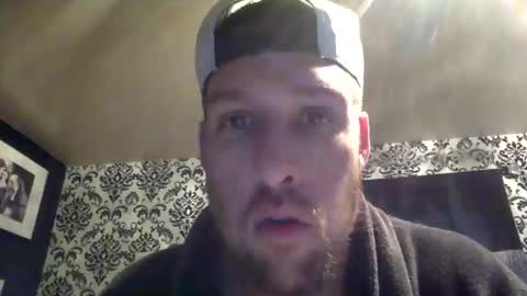 Snapshot of rhino28ab26 chatting on 12.17.25 Rhino online show from 12.17.25