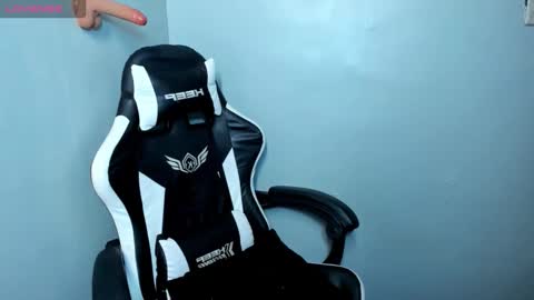 Snapshot of rhodora_xxx chatting on 10.29.25 rhodora_xxx online show from 10.29.25