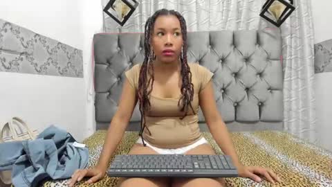 riaha_18_ online show from 12.14.24