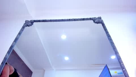 Riana online show from 10.28.25