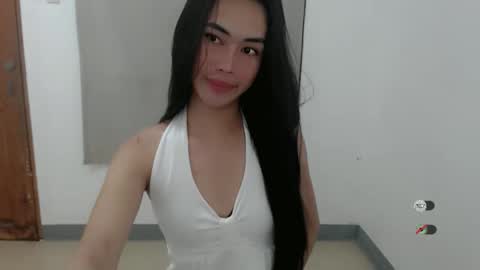 Snapshot of rica_01 chatting on 10.05.25 Rica online show from 10.05.25