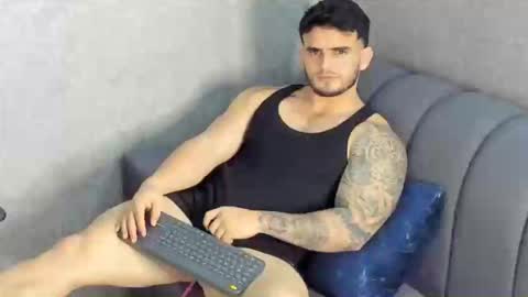 ricardogonzalez666 online show from 12.13.24