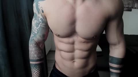 Snapshot of richarddarell chatting on 02.10.26 RichardDarell online show from 02.10.26