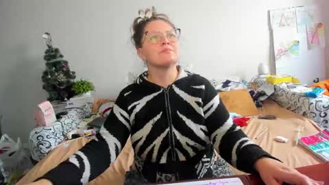 Anna - not anna - right Anna  online show from 02.06.26