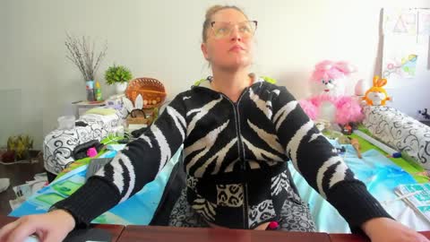 Anna - not anna - right Anna  online show from 04.09.26