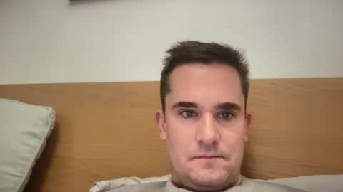 Snapshot of richmondgent chatting on 10.06.25 londongent online show from 10.06.25