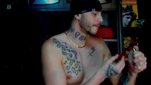 Snapshot of rickg_oficial chatting on 10.24.25 RICKG online show from 10.24.25