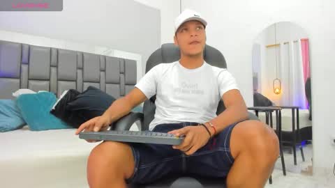 Ricky  online show from 11.21.25