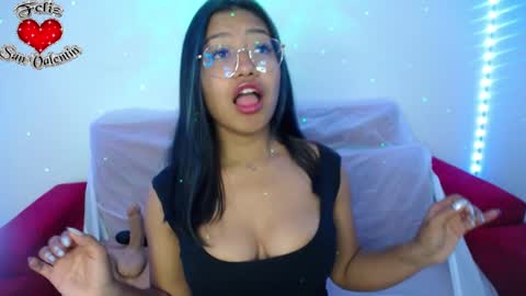 Snapshot of ricura_mily chatting on 02.08.25 milena online show from 02.08.25