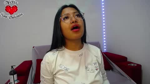 Snapshot of ricura_mily chatting on 02.11.25 milena online show from 02.11.25