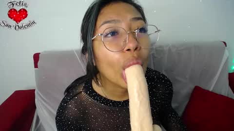 Snapshot of ricura_mily chatting on 02.21.25 milena online show from 02.21.25