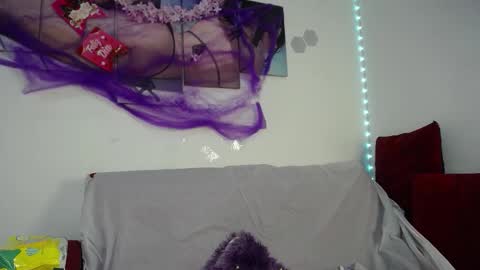 Snapshot of ricura_mily chatting on 10.14.25 milena online show from 10.14.25