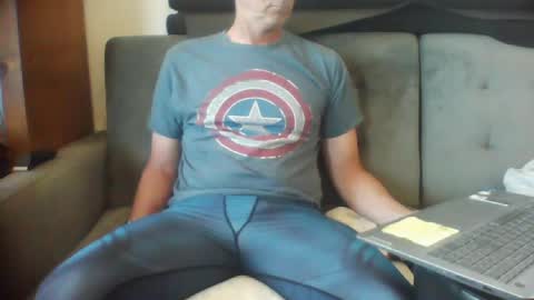 Snapshot of ridemehigh1 chatting on 10.21.25 ridemehigh1 online show from 10.21.25