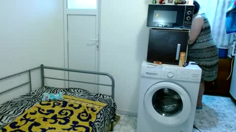 Snapshot of ridemerafsuzana chatting on 12.20.24 Ridemeraf online show from 12.20.24