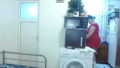 Snapshot of ridemerafsuzana chatting on 01.25.25 Ridemeraf online show from 01.25.25