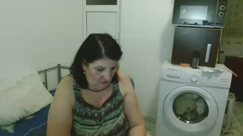 Snapshot of ridemerafsuzana chatting on 01.28.25 Ridemeraf online show from 01.28.25