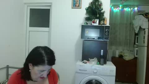 Snapshot of ridemerafsuzana chatting on 02.08.25 Ridemeraf online show from 02.08.25