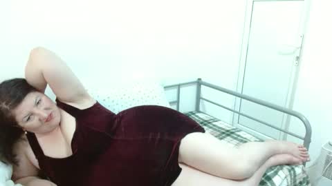 Snapshot of ridemerafsuzana chatting on 10.15.25 Ridemeraf online show from 10.15.25