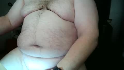 Snapshot of rigray chatting on 01.01.25 rigray online show from 01.01.25