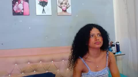 rihanna_fentyy online show from 03.04.25