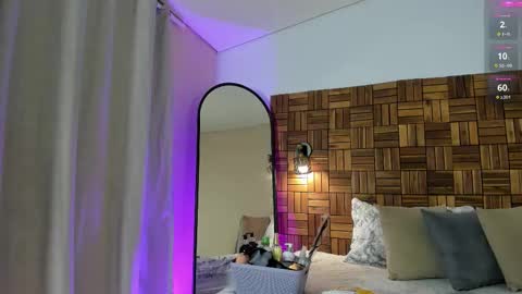 Sara online show from 10.20.25