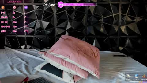 Snapshot of rihannagil chatting on 01.14.25 rihanna online show from 01.14.25