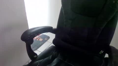 Snapshot of riickste chatting on 01.16.25 Rickst online show from 01.16.25