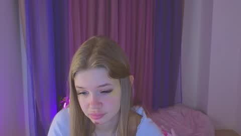 Snapshot of riinaaa chatting on 09.22.25 Rina online show from 09.22.25