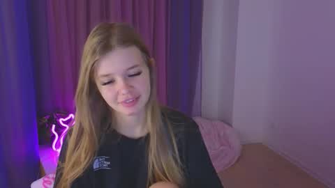 Snapshot of riinaaa chatting on 09.29.25 Rina online show from 09.29.25