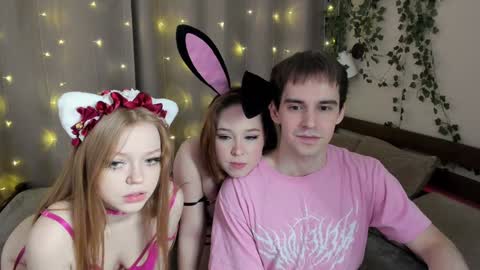 Snapshot of riki_tiki_tavi_time chatting on 01.10.25 Victor Maria online show from 01.10.25