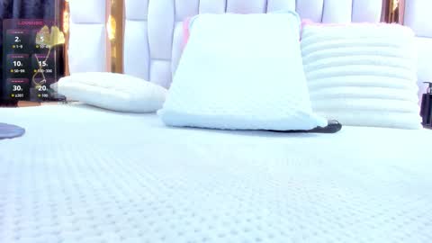 Riley online show from 11.22.25