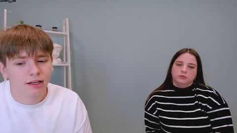 Snapshot of rina_glow chatting on 11.20.25 Rina online show from 11.20.25