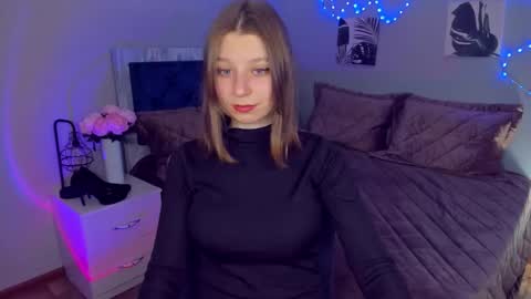 Snapshot of rinacake chatting on 11.22.25 rinacake online show from 11.22.25