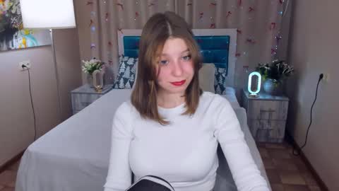 Snapshot of rinacake chatting on 12.16.25 rinacake online show from 12.16.25